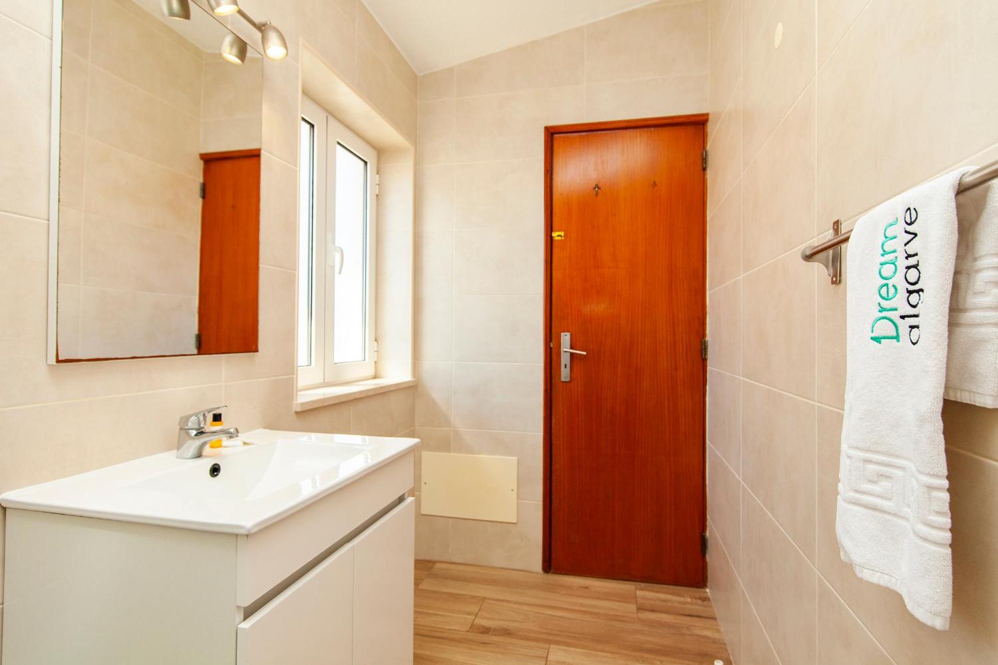 A38 - Rising Sun Top-Floor Flat Lagos Buitenkant foto